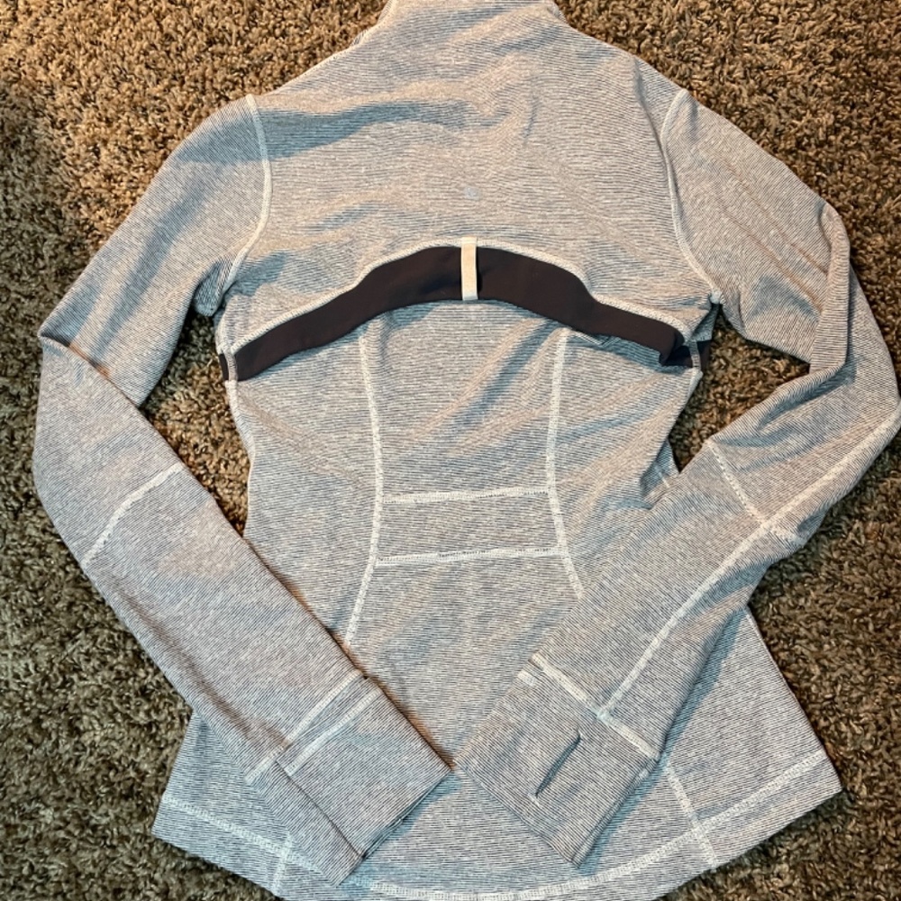 RARE lululemon athletica define jacket heathered Coal wee stripe size 2 - Picture 3 of 5